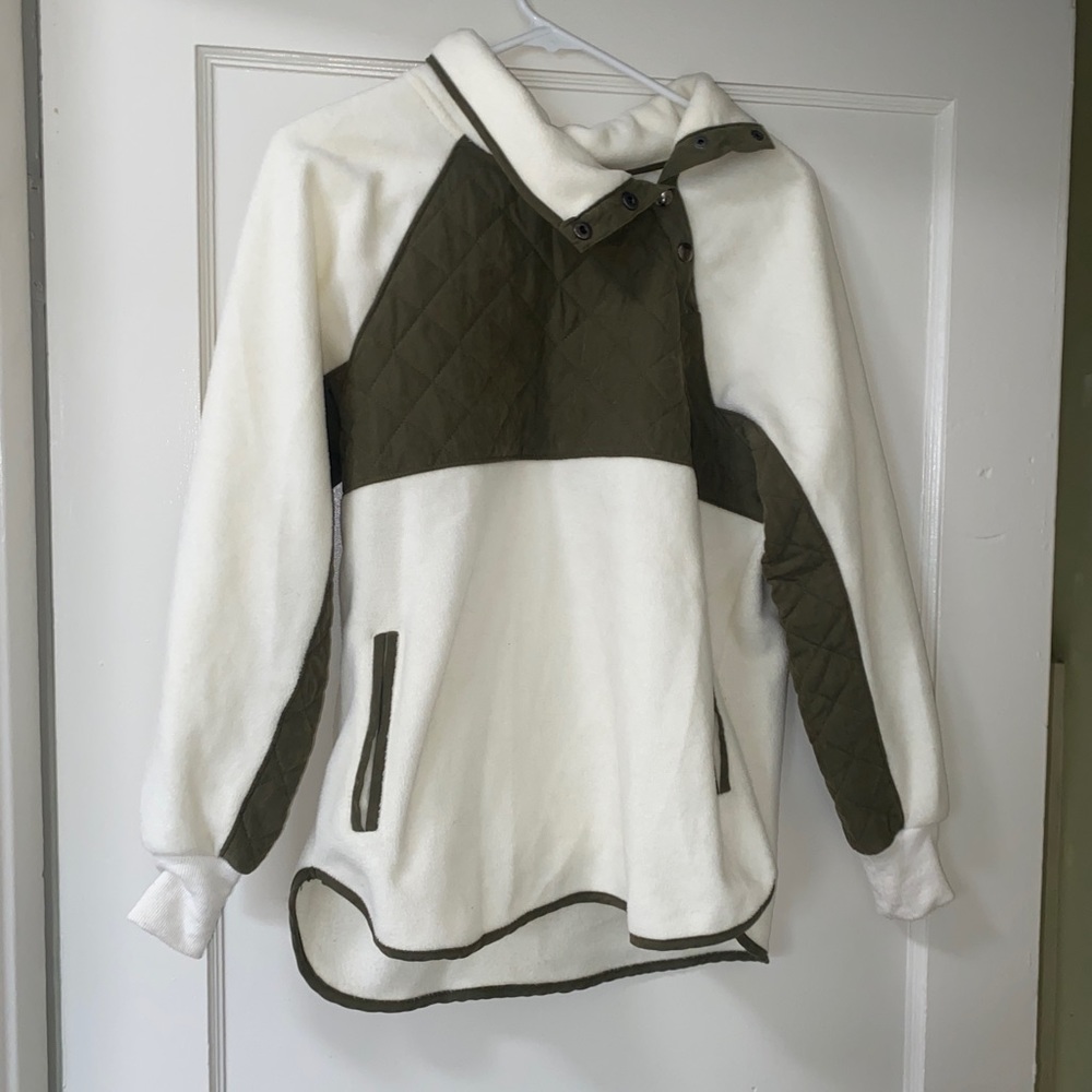 Soft sweatshirt with quilted pattern